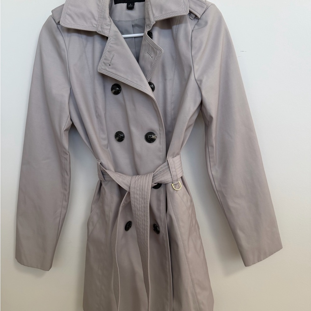 Marc New York Light Gray / Tan Double-Breasted Classic Minimalist Trench Coat - Picture 2 of 16